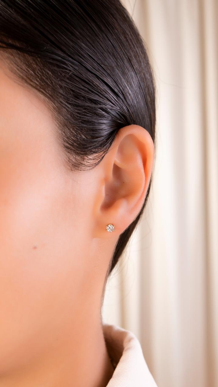 Aretes solitario de Diamates