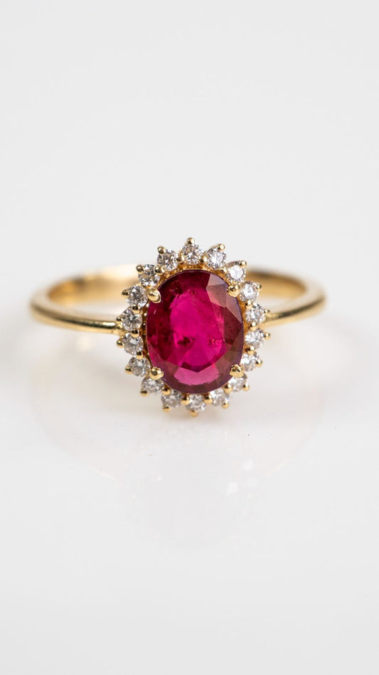 Anillo Rubí con Diamantes