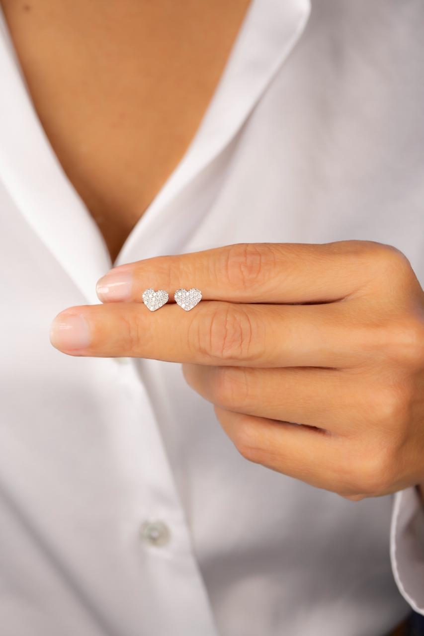 Aretes de Corazón de Diamantes Pequeños