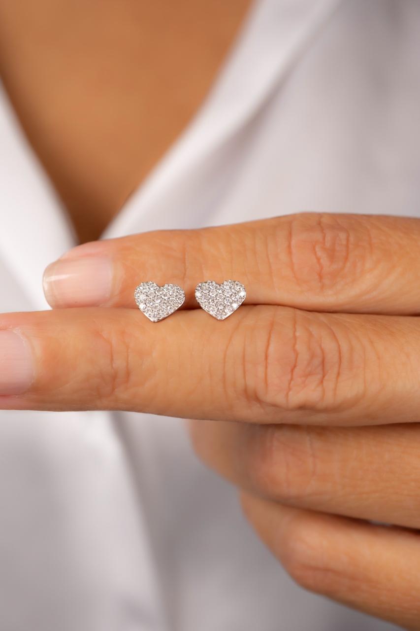 Aretes de Corazón de Diamantes Pequeños
