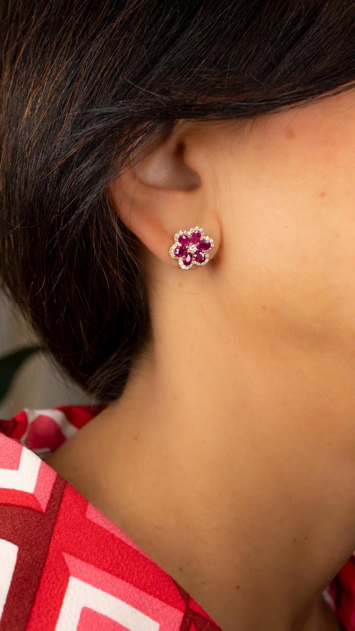 Aretes Flores de Rubíes