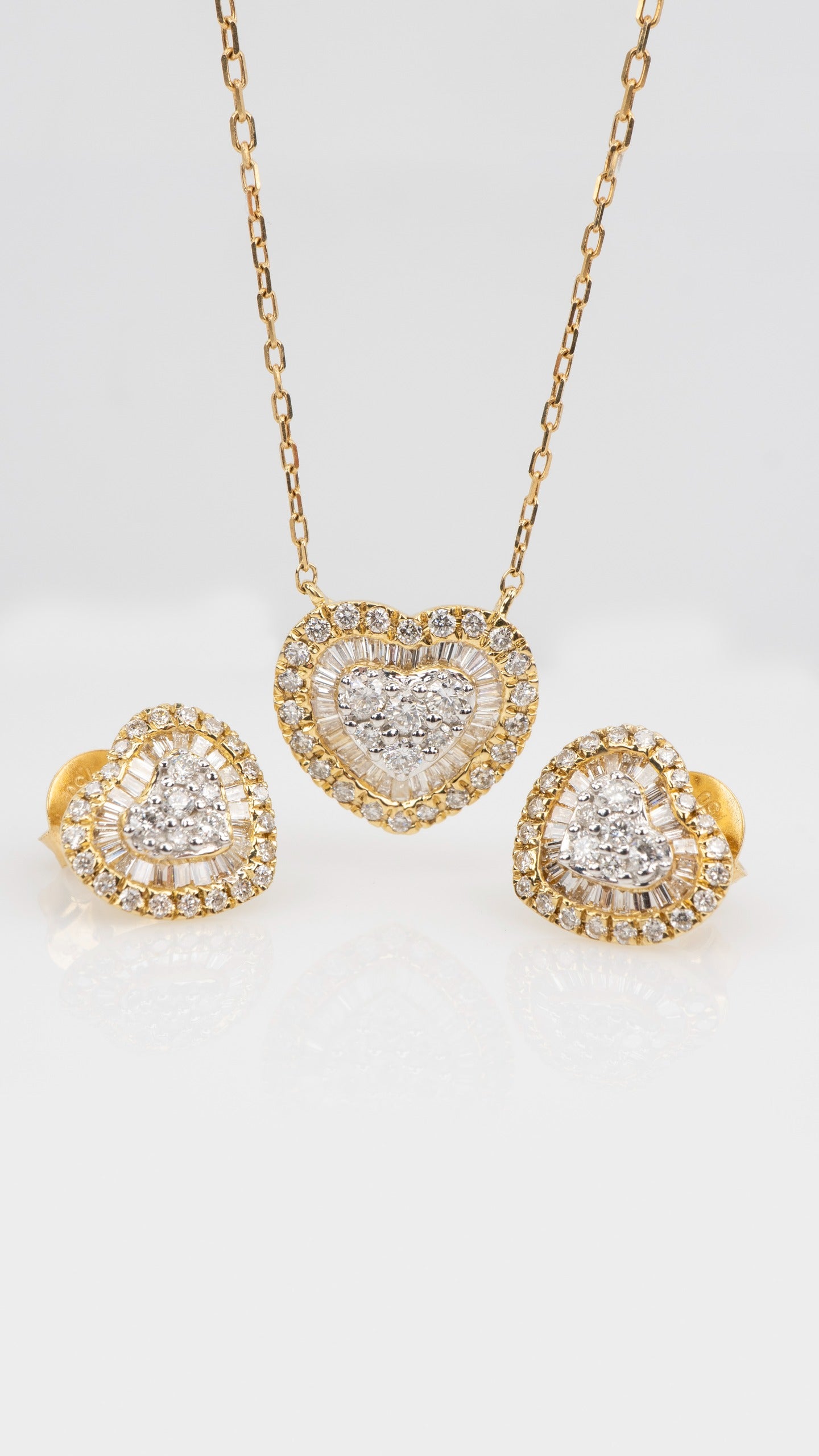 Aretes Corazón Diamantes Baguettes