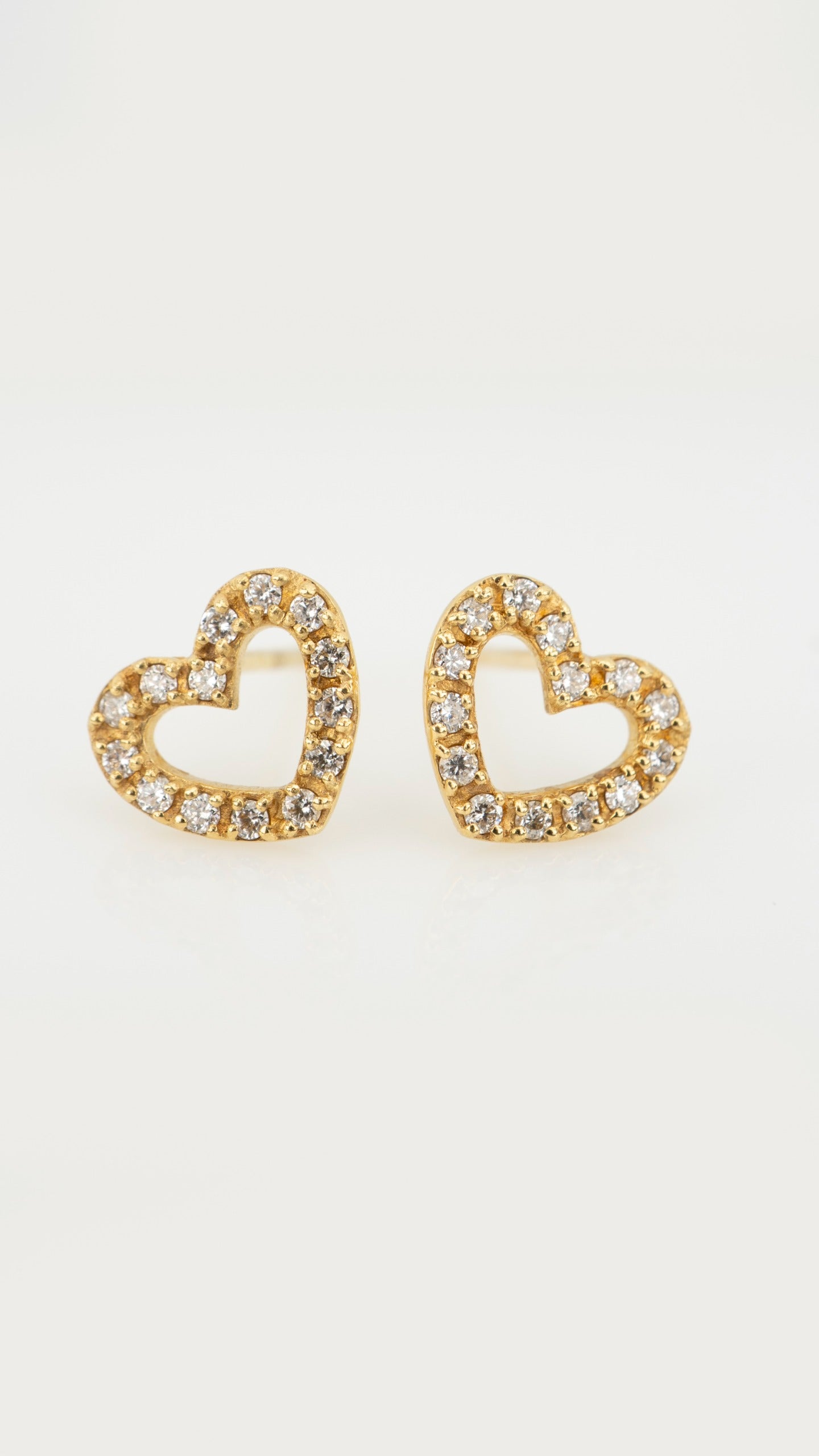 Aretes de Corazón Calado