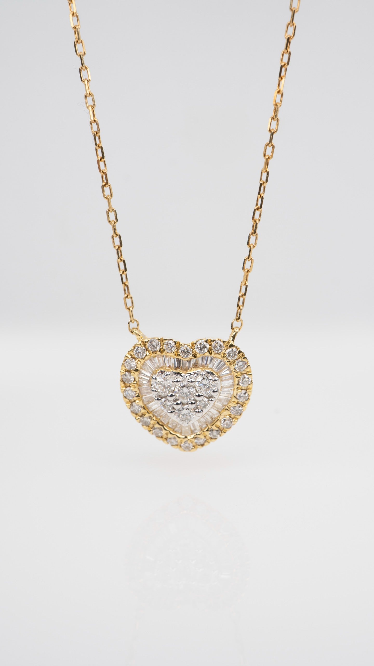 Collar Corazón de Diamantes Baguettes