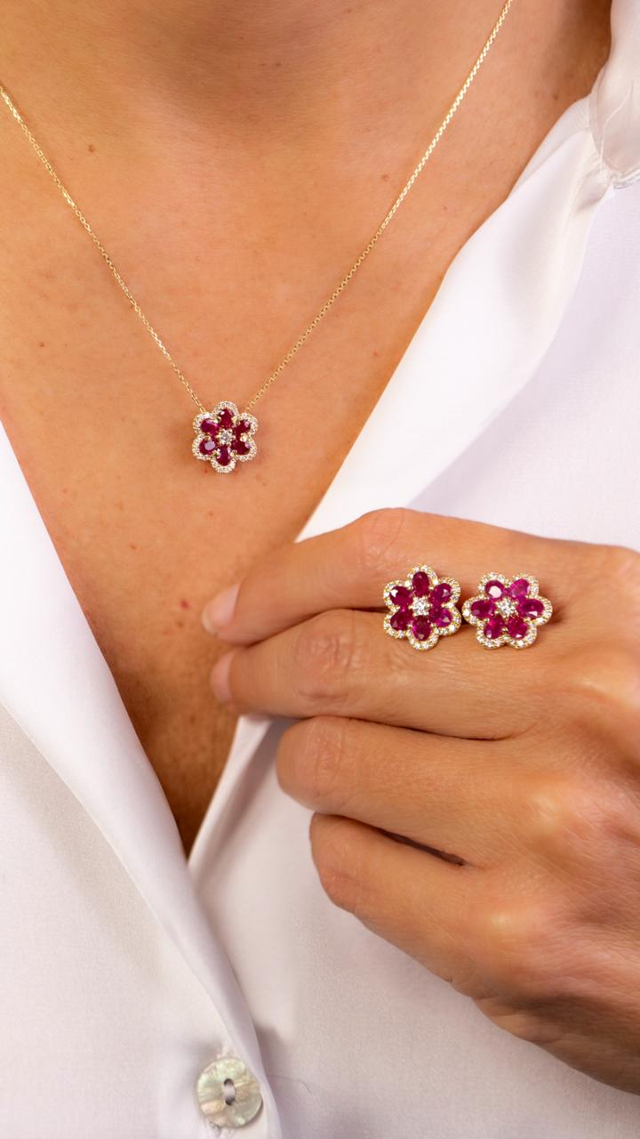 Aretes Flores de Rubíes